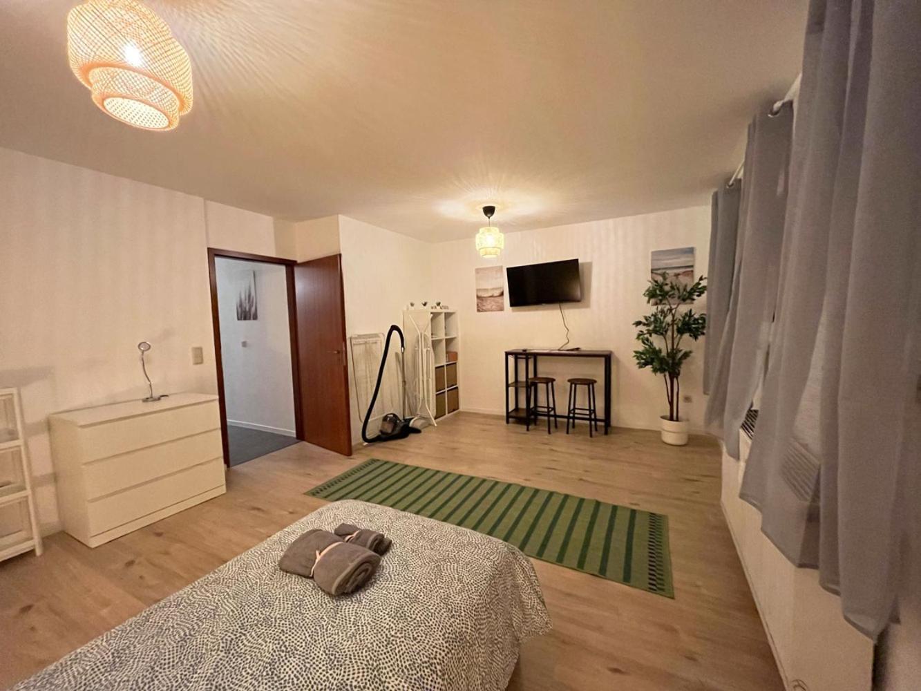 Cozy Apartment In Oberhausen Oberhausen  Exteriör bild