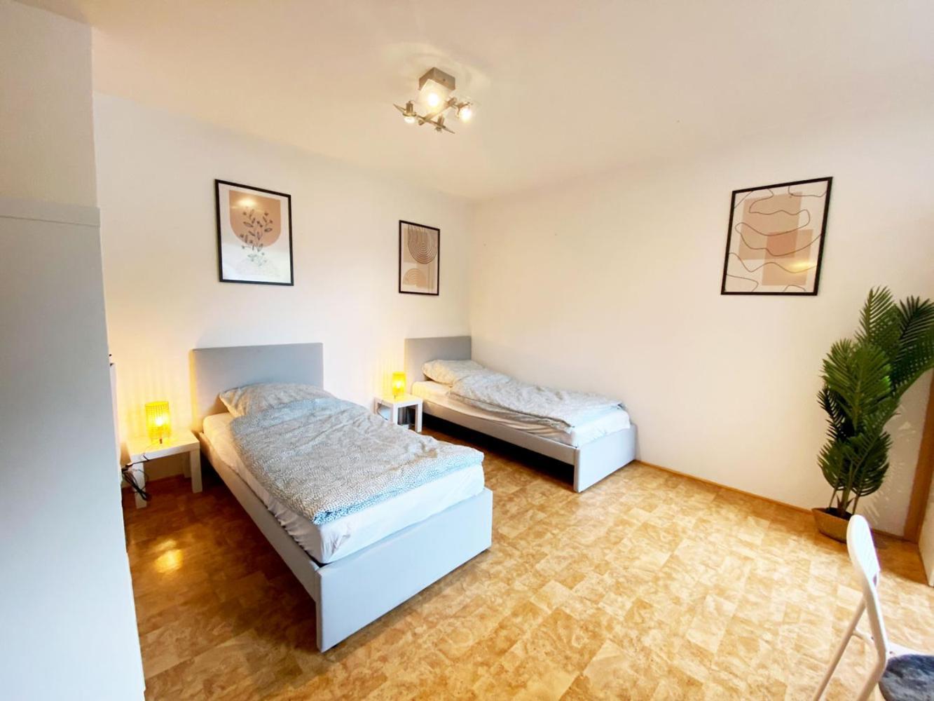 Cozy Apartment In Oberhausen Oberhausen  Exteriör bild