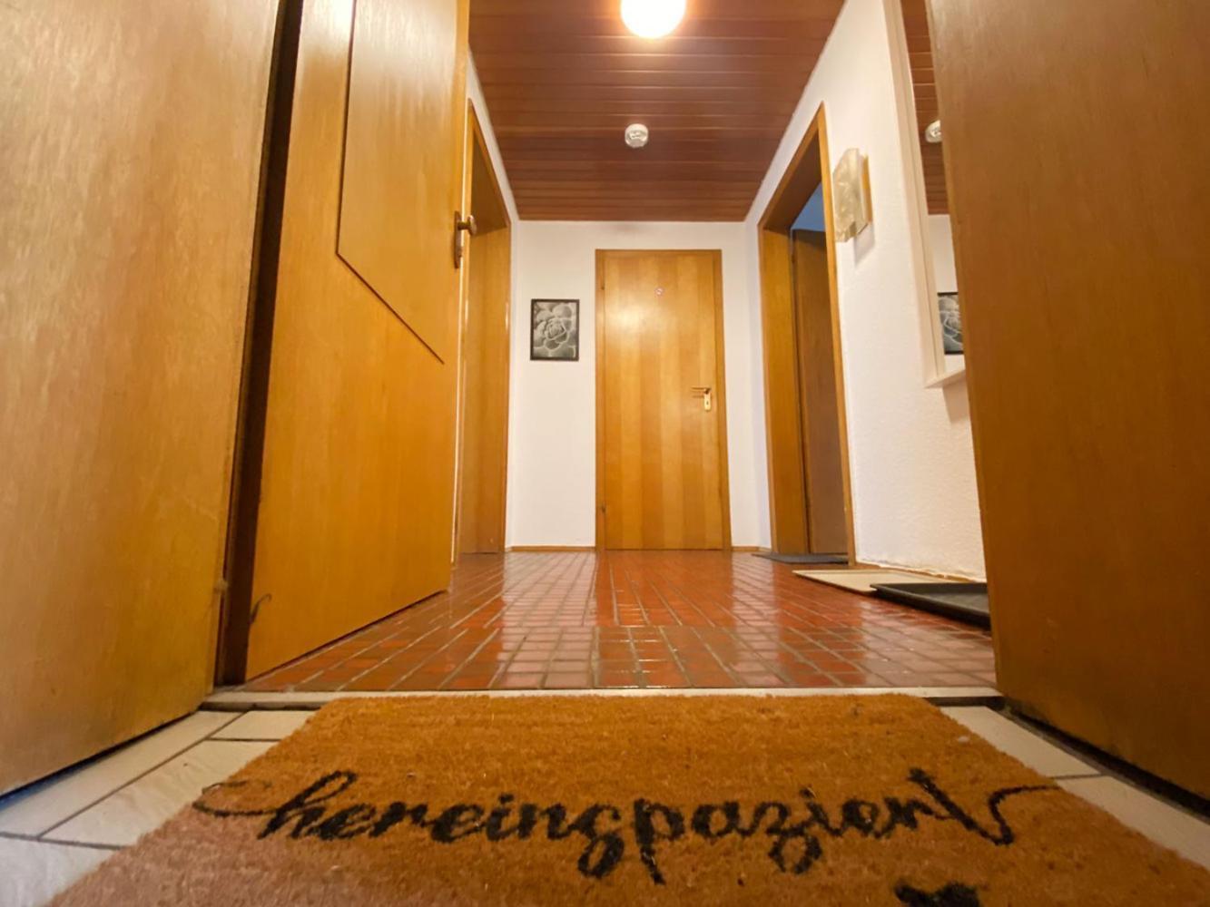 Cozy Apartment In Oberhausen Oberhausen  Exteriör bild